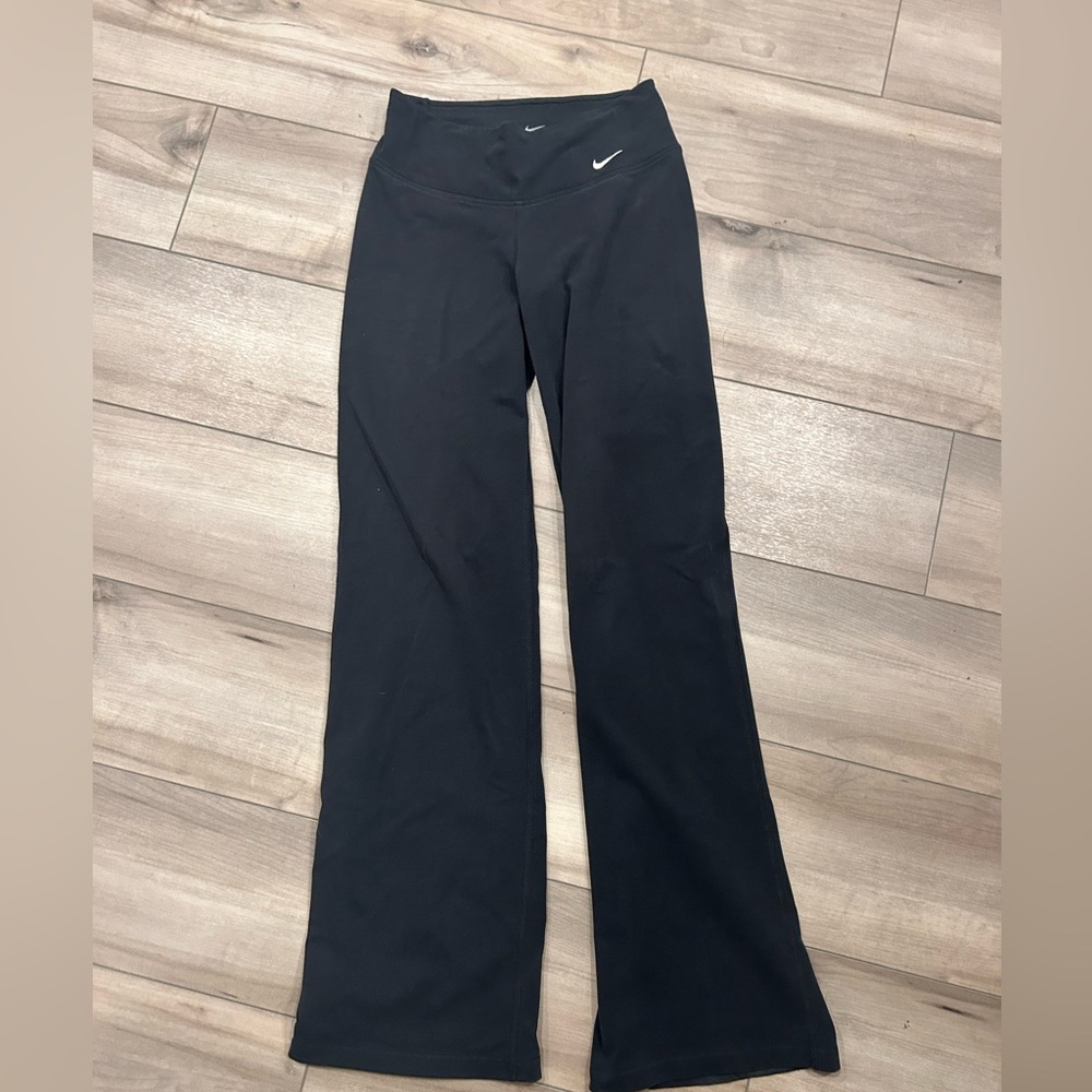 Nike Wide Leg/Flare leggings